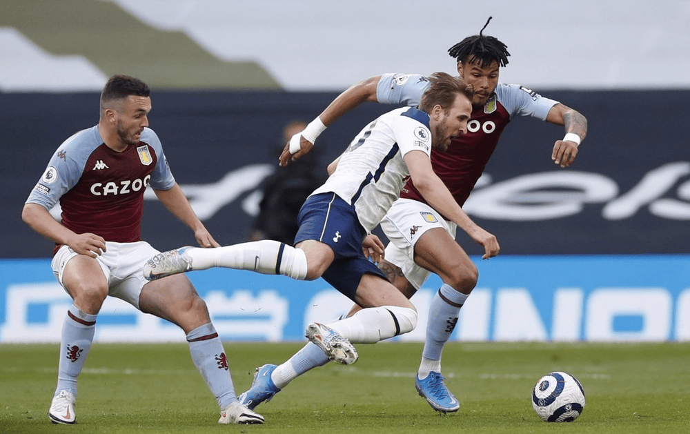 阿贾克斯国际比赛日刷新队史纪录；志在德国杯名次提升；气氛紧张；控场能力受关注的简单介绍-九游体育