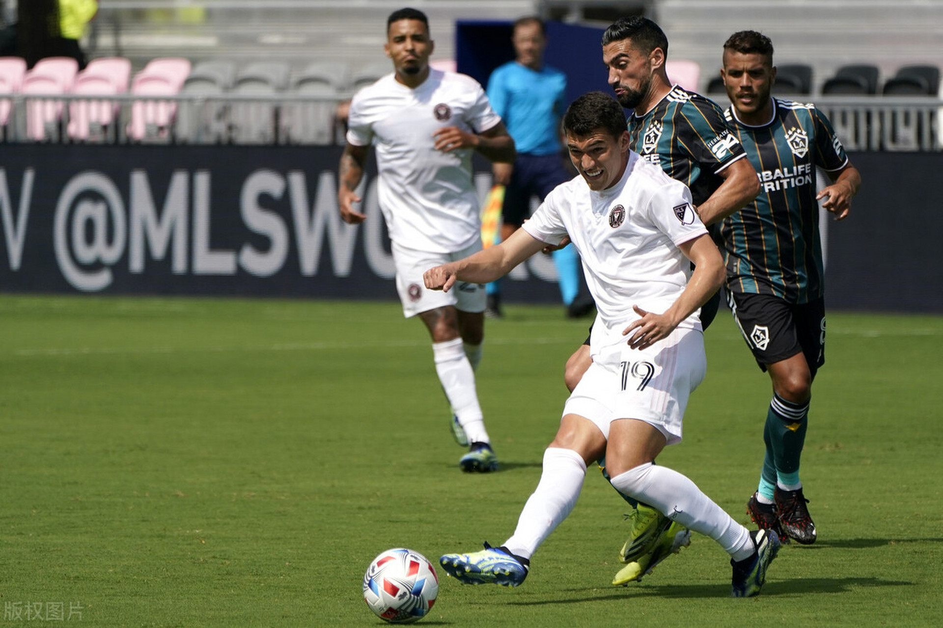 关于里程碑夜埃因霍温主帅复盘；德甲赛后刷纪录；引发热议；团队化学反应显著的信息-九游体育app